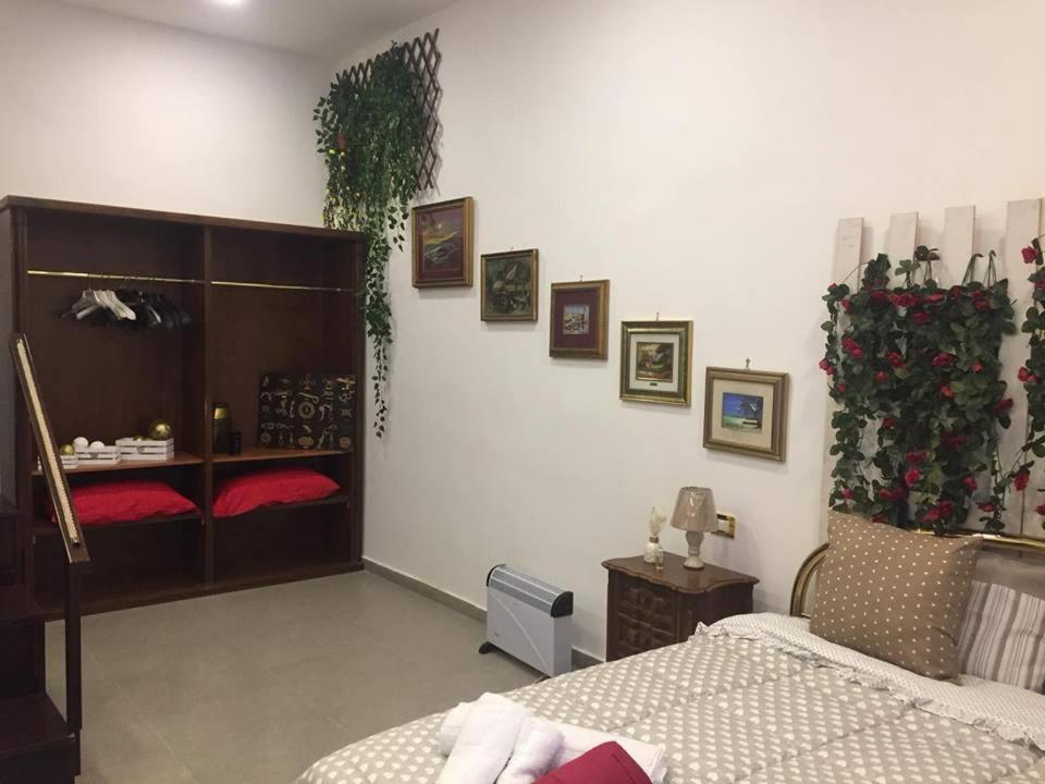 Room Don Carlo Napels Buitenkant foto