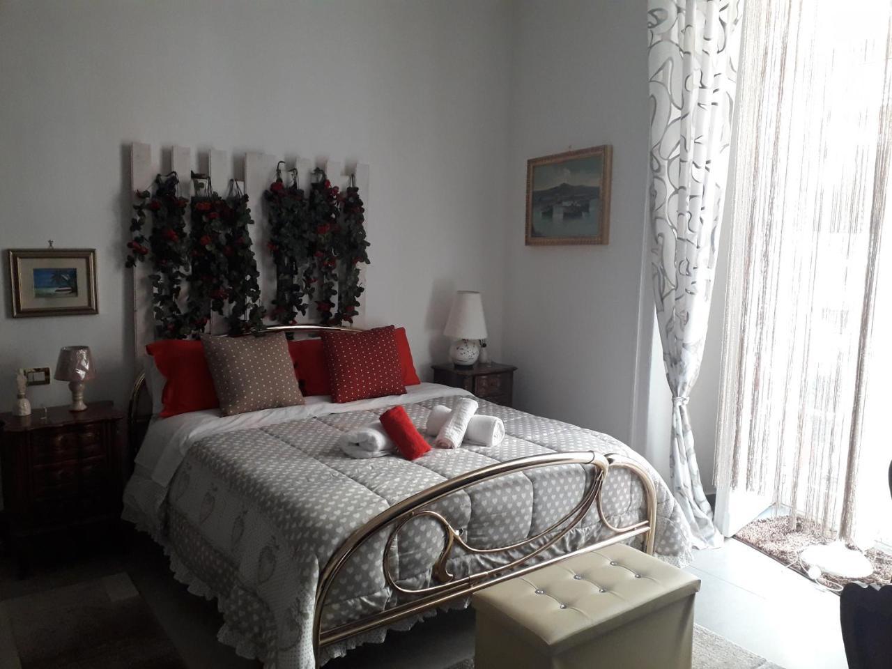 Room Don Carlo Napels Buitenkant foto