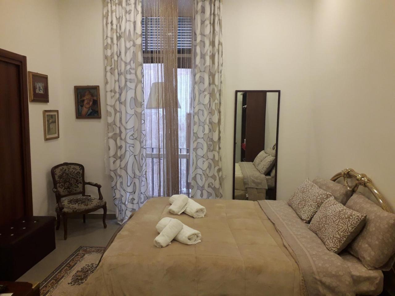 Room Don Carlo Napels Buitenkant foto